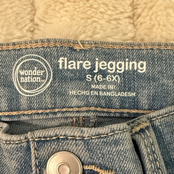 Wonder Nation Light Blue Flare Jegging Jeans with Heart Details - Picture 2 of 7